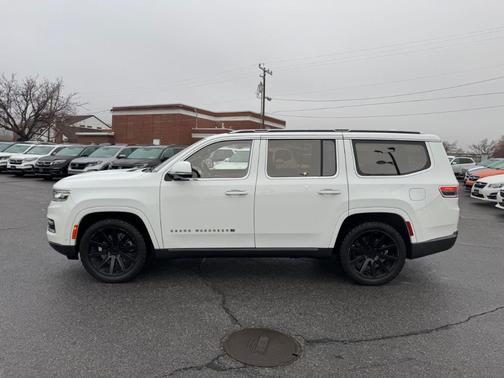2022 Jeep Grand Wagoneer Series III