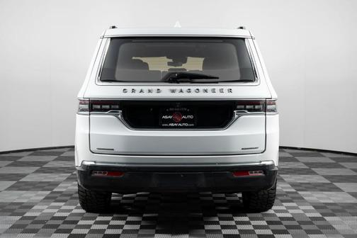 2022 Jeep Grand Wagoneer Series III