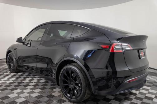 Black 2024 Tesla Model Y Long Range