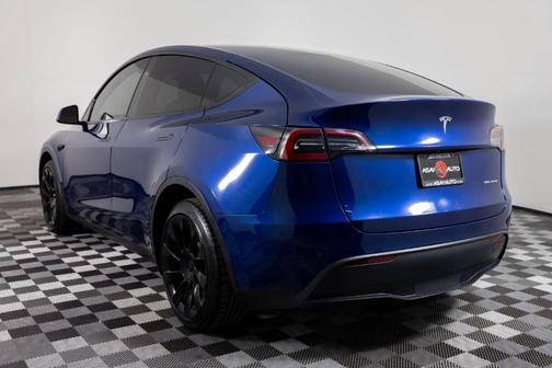 2024 Tesla Model Y Long Range