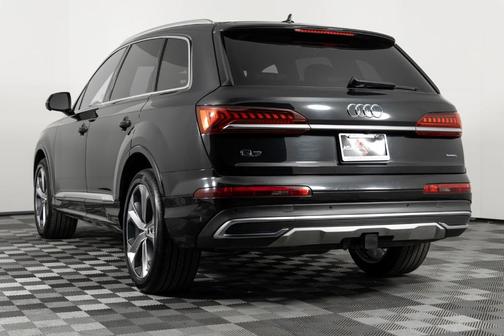 2022 Audi Q7 55 Premium Plus