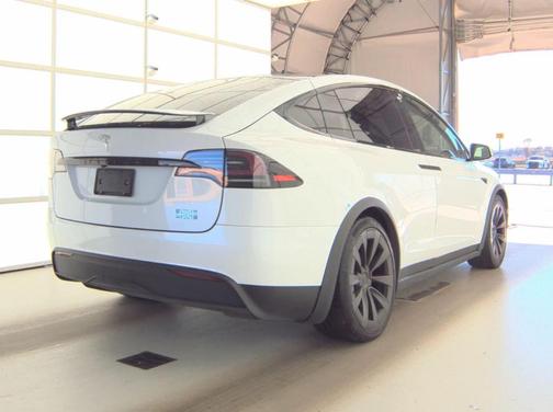 2022 Tesla Model X Plaid