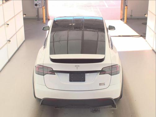 2022 Tesla Model X Plaid