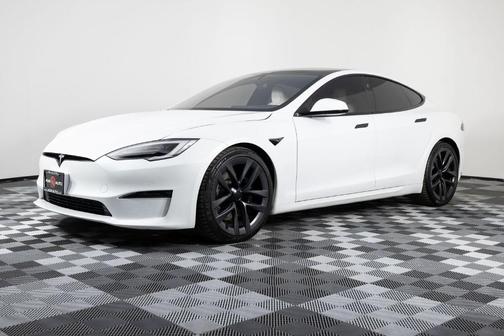 2022 Tesla Model S Base