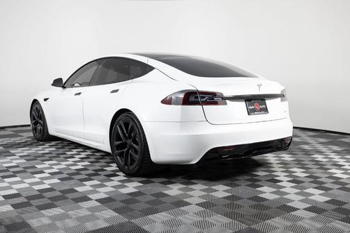 2022 Tesla Model S Base