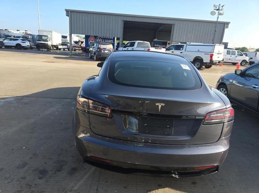 2022 Tesla Model S Base