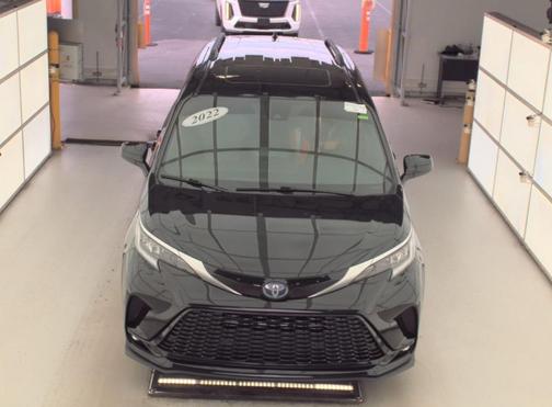 2022 Toyota Sienna XSE 7 Passenger