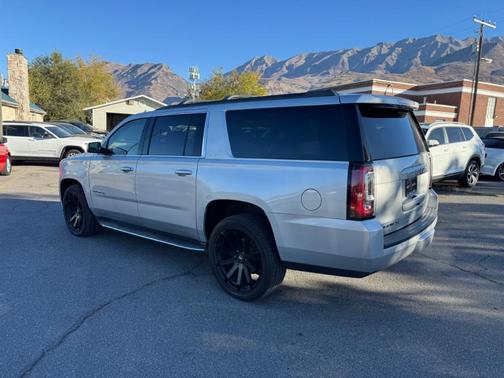 2017 GMC Yukon XL SLT