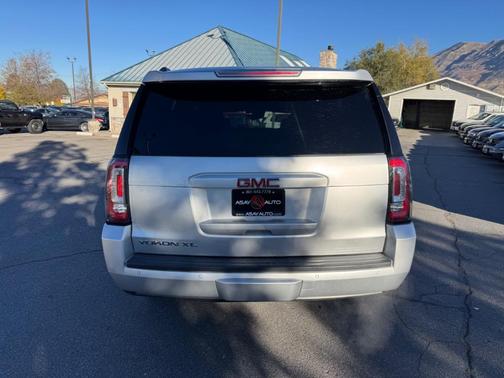 2017 GMC Yukon XL SLT