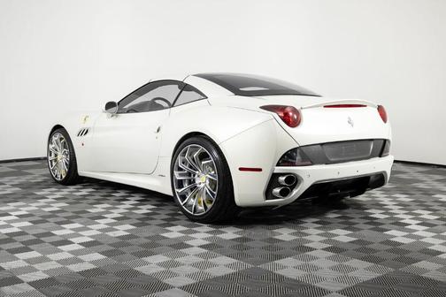 2012 Ferrari California Base