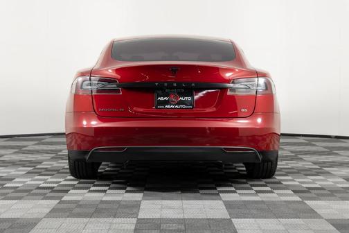 2014 Tesla Model S Performance