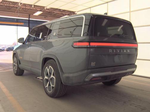 2023 Rivian R1S Adventure Quad Motor Large Pack