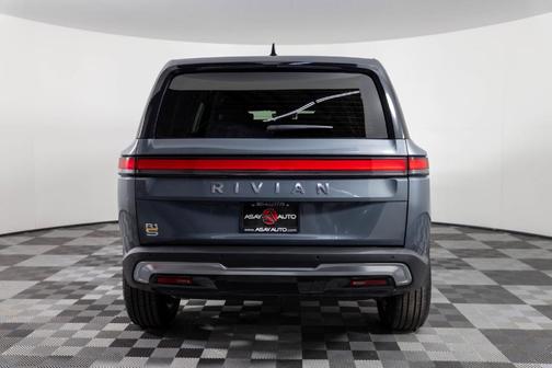 2023 Rivian R1S Adventure Quad Motor Large Pack