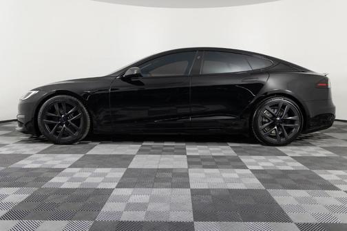 2022 Tesla Model S Plaid