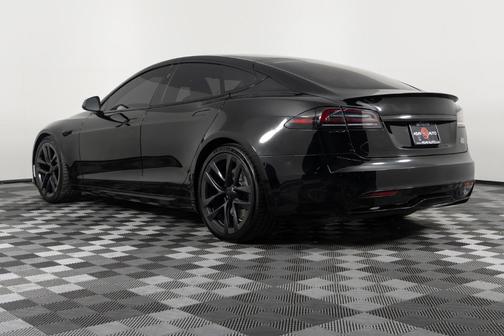 2022 Tesla Model S Plaid