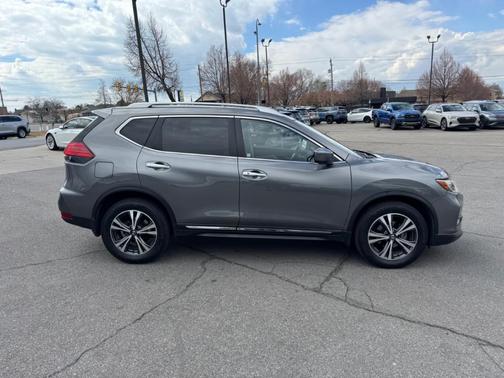 2017 Nissan Rogue SL