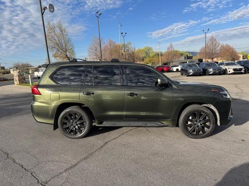 2021 Lexus LX 570 Three-Row
