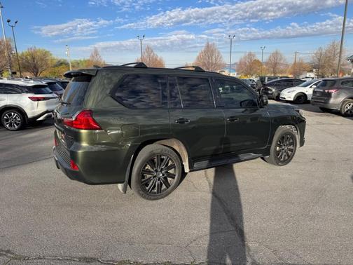 2021 Lexus LX 570 Three-Row