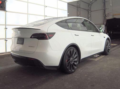 2023 Tesla Model Y Performance