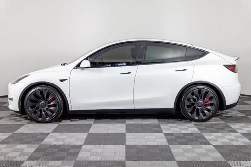 2023 Tesla Model Y Performance