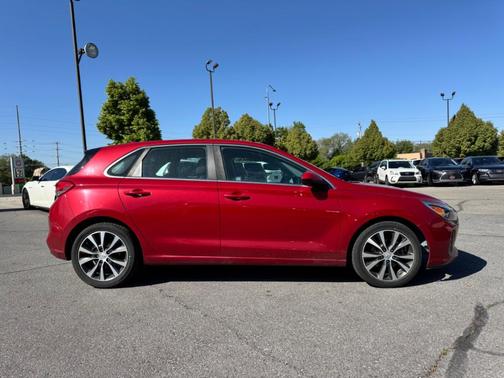 2018 Hyundai Elantra GT Base