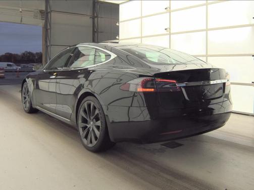 2020 Tesla Model S Long Range Plus
