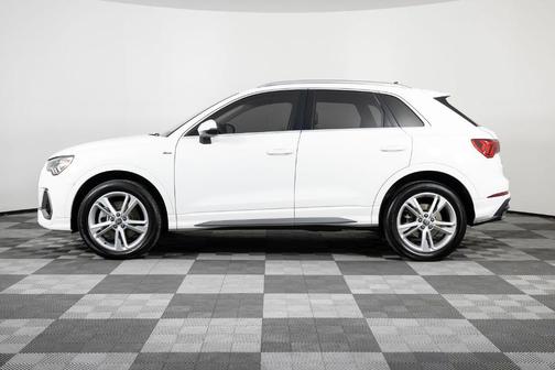 2021 Audi Q3 45 S line Premium