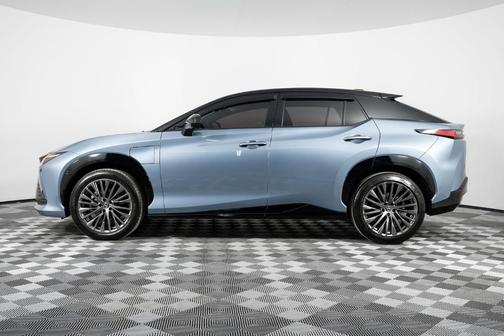 2023 Lexus RZ 450e Luxury