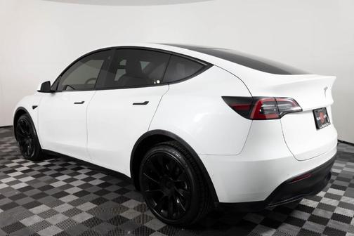 Pearl White Multi 2021 Tesla Model Y Long Range