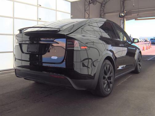 2024 Tesla Model X Plaid