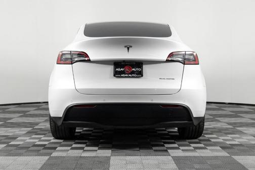 2022 Tesla Model Y Long Range
