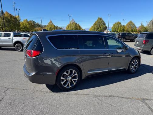 2018 Chrysler Pacifica Limited