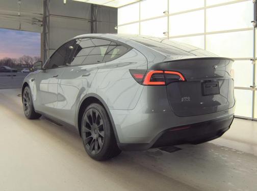 Quicksilver 2024 Tesla Model Y