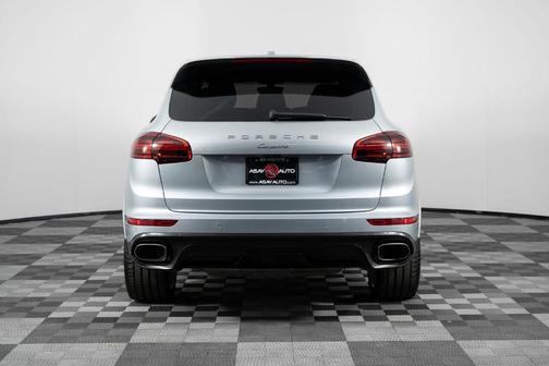 2018 Porsche Cayenne Platinum Edition