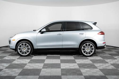 2018 Porsche Cayenne Platinum Edition