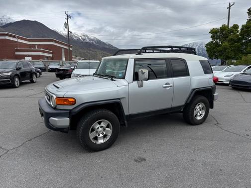 Silver 2008 Toyota FJ Cruiser