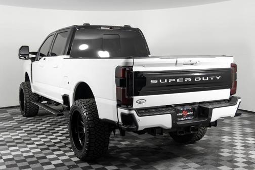 2025 Ford F-350 Platinum