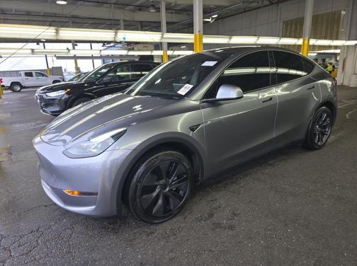 2025 Tesla Model Y Long Range