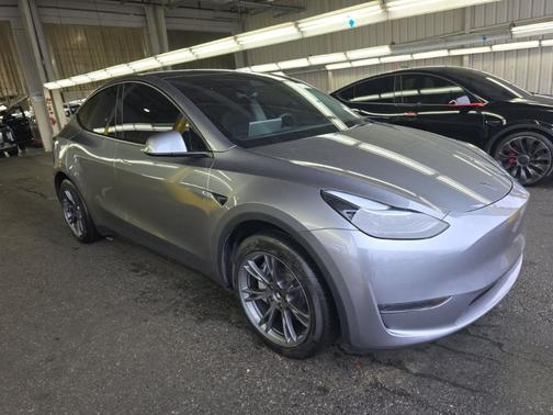 2025 Tesla Model Y Long Range