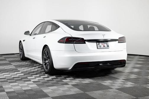 2022 Tesla Model S Base