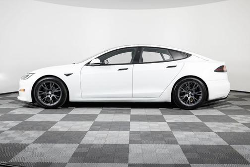 2022 Tesla Model S Base