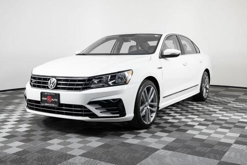 2017 Volkswagen Passat 1.8T R-Line