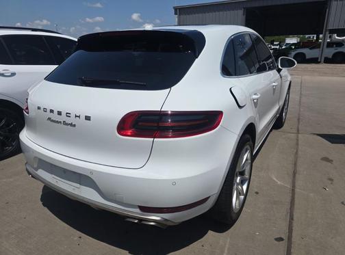 2015 Porsche Macan Turbo