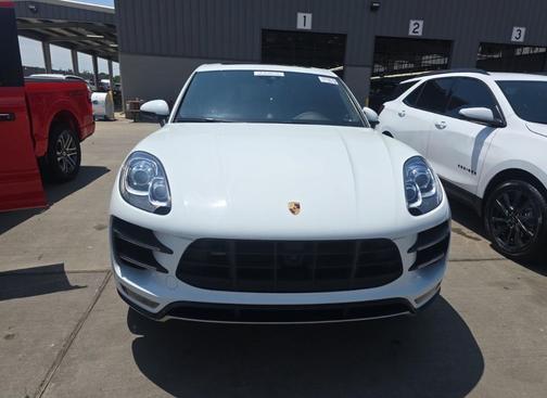 2015 Porsche Macan Turbo