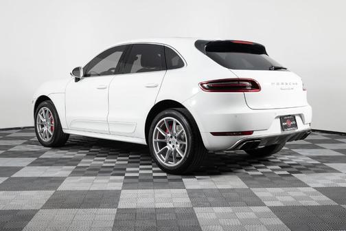 2015 Porsche Macan Turbo