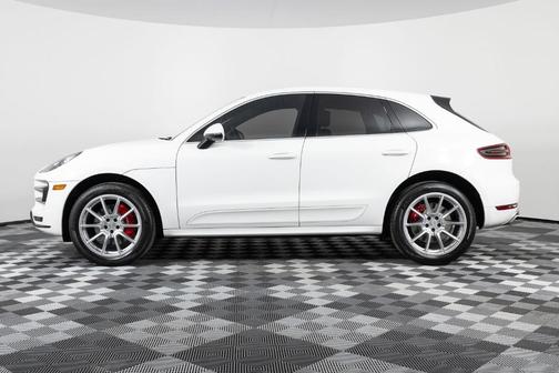 2015 Porsche Macan Turbo