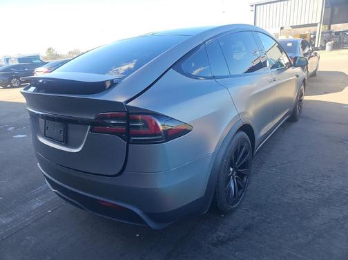 2022 Tesla Model X Plaid