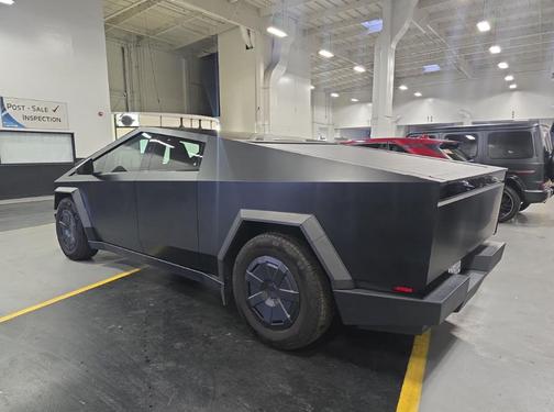 2024 Tesla Cybertruck Base