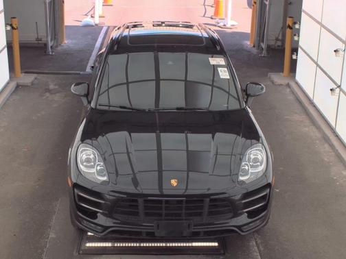 2015 Porsche Macan Turbo