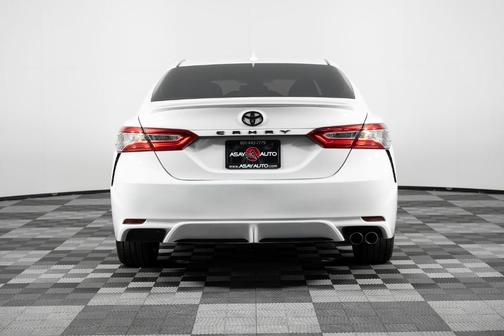 2020 Toyota Camry SE